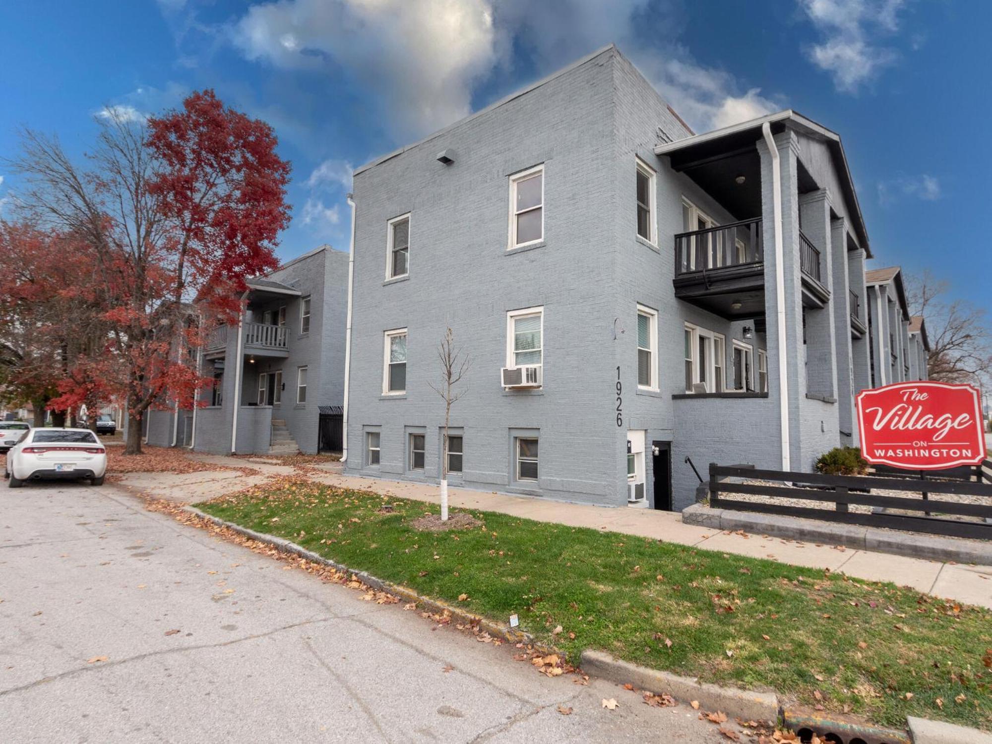 The Village Downtown West Indianapolis Exterior photo