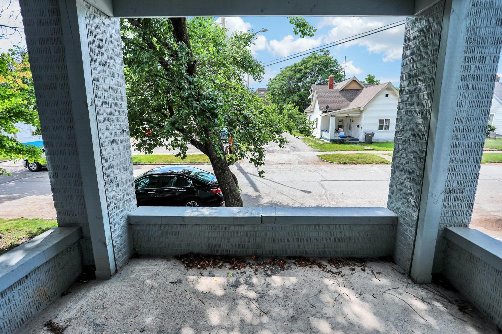 The Village Downtown West Indianapolis Exterior photo